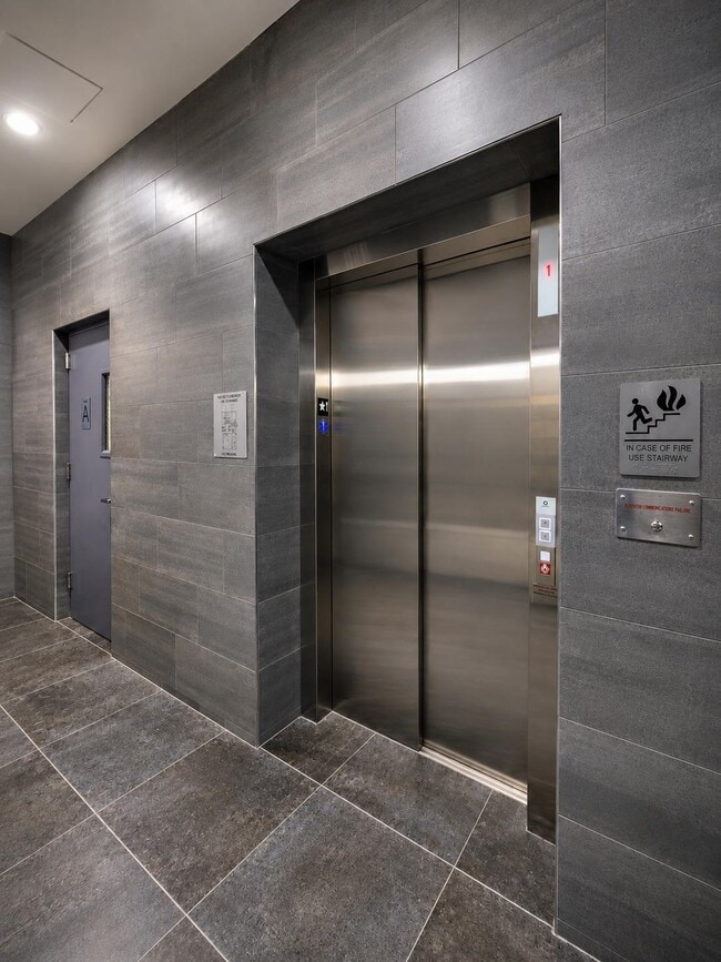330 M.L.K. Drive Unidad 605