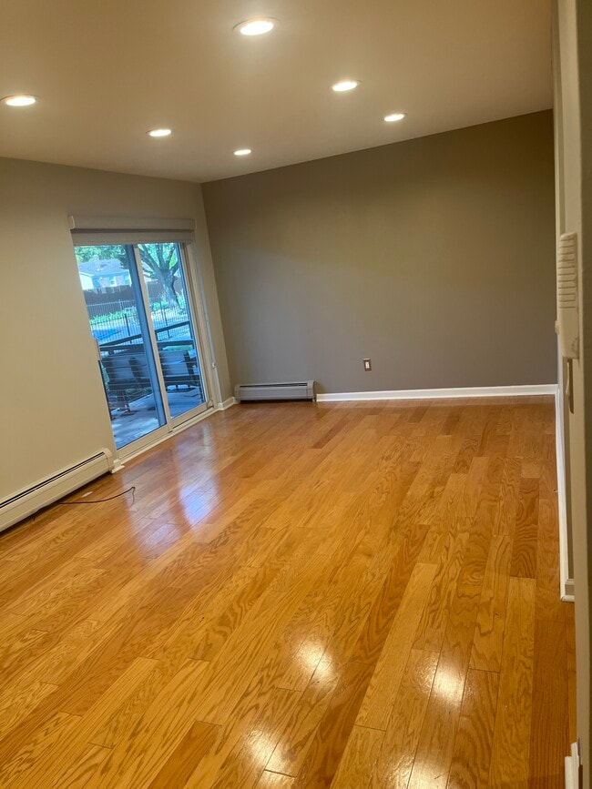 Photo - 1707 E 14 Mile Rd Unit B