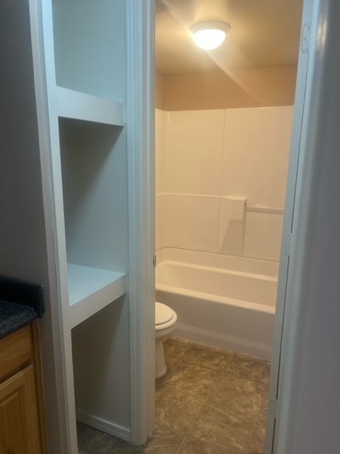 Bath - Avalon of Lawton