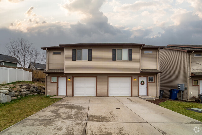 Building Photo - Fox Ln Duplex Rental