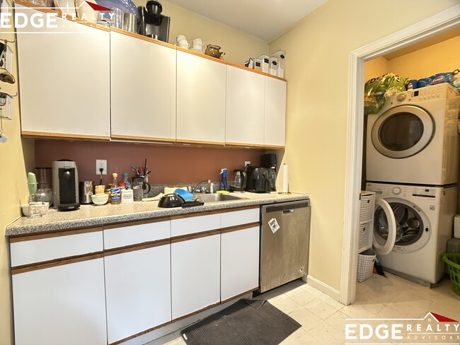 Photo - 27 Justin Rd Apartments Unit 2
