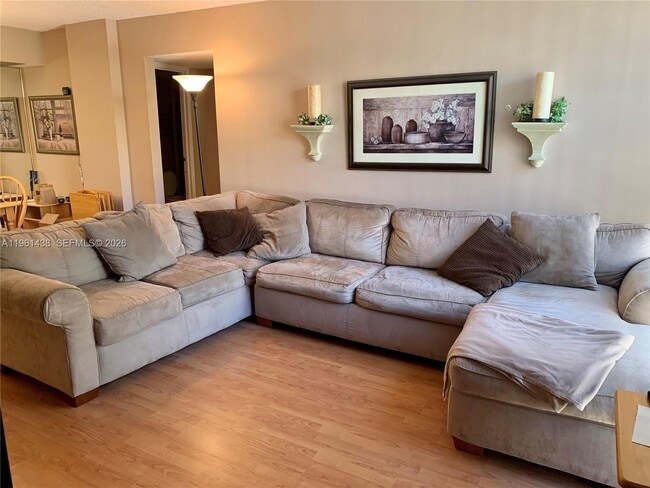 Building Photo - 210 172nd St Unit 331