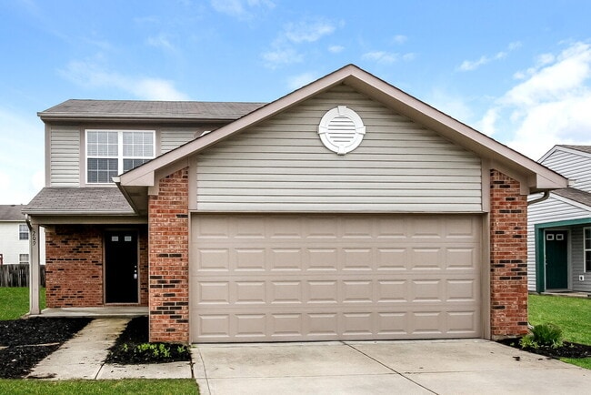 Building Photo - 209 Bent Stream Ln