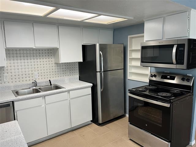 Photo - 902 Wandering Way Dr