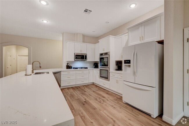 Building Photo - 10720 Elm Ridge Ave Rental