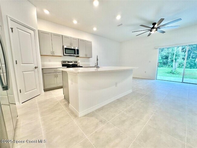 Photo - 198 Riverfront Wy