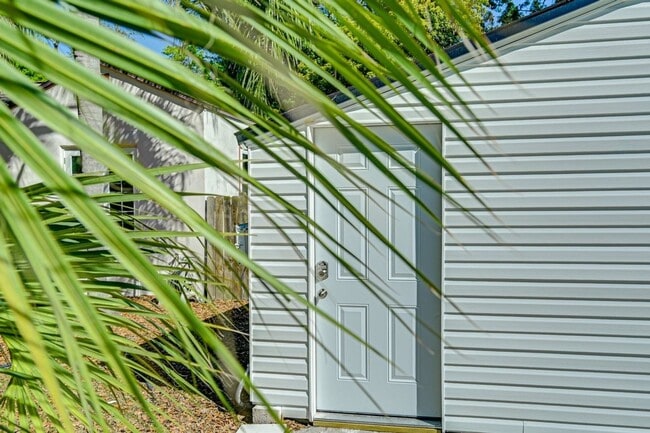 Photo - 1204 E Hamilton Ave