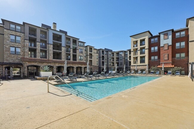 Luxia Craig Ranch