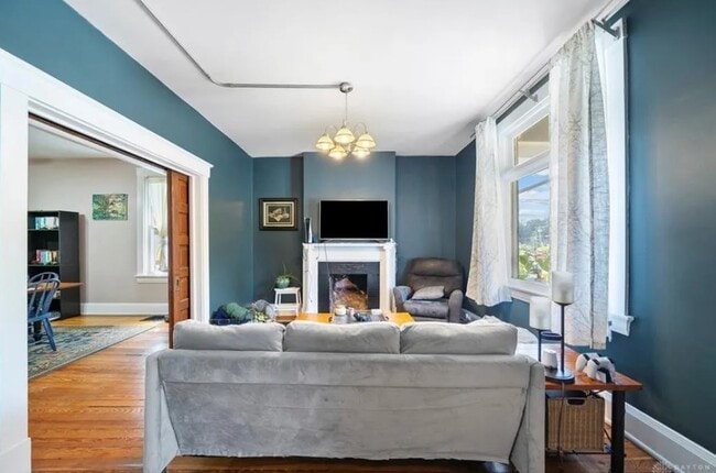 Photo - 3148 Linwood Ave