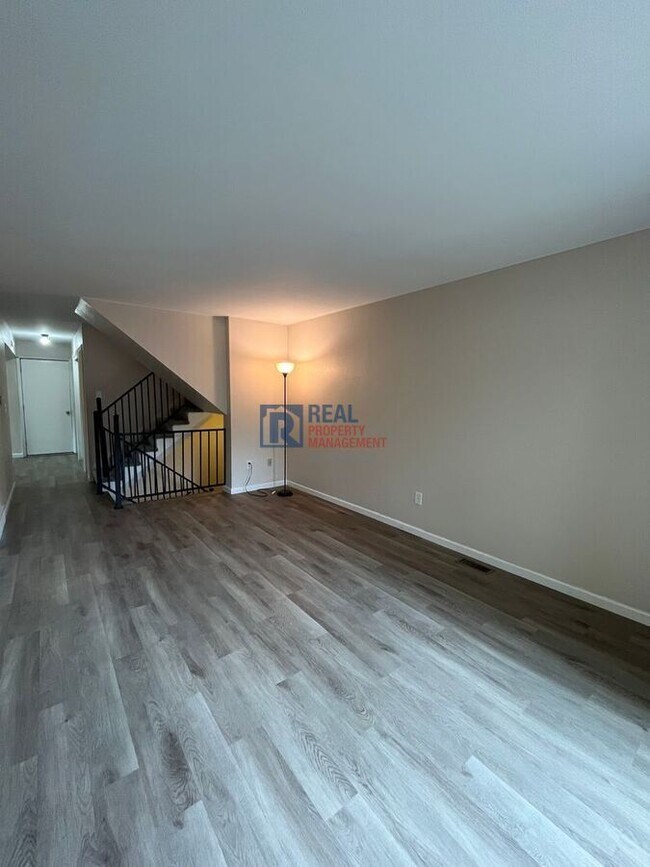 Photo - 6474 Wright St