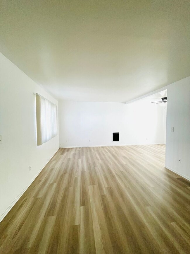 229 W Santa Barbara St Unidad A