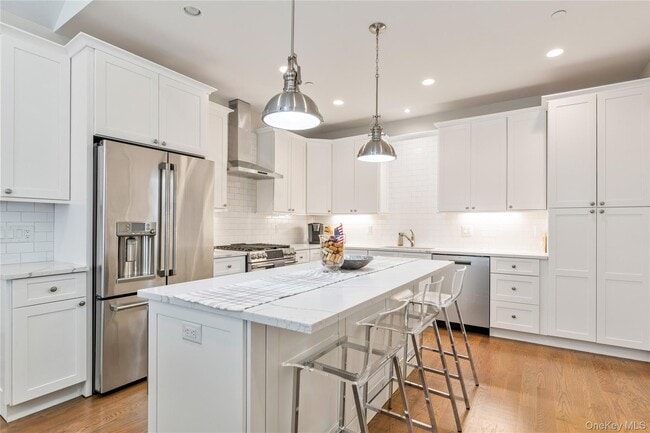 Photo - 280 Purchase St Unidad L