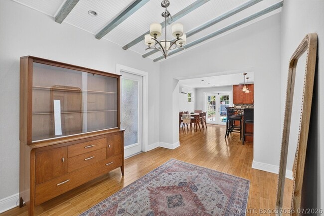 Photo - 601 NE 14th Pl