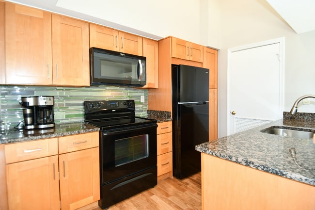 Photo - 4520 28th Rd S Unidad Apt F