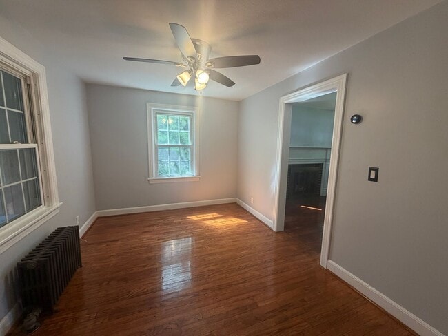 90 Allengate Ave
