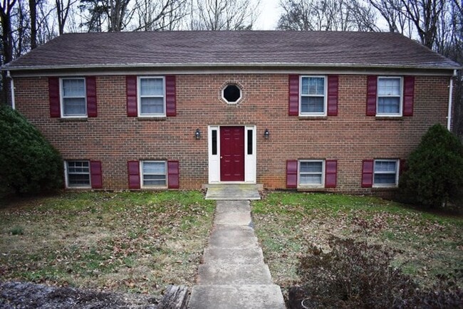 Building Photo - 154 Lee Pl Unit D