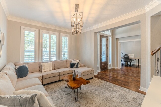 Photo - 2 Graylin Woods Pl