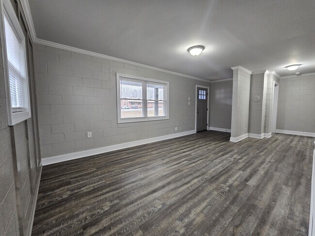 Photo - 2913 Dallas Cherryville Hwy