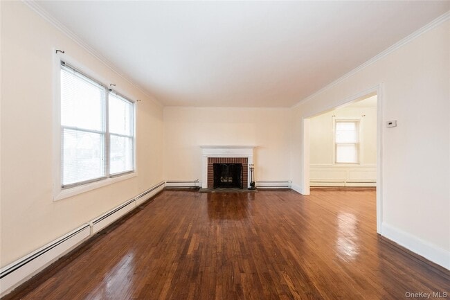 Photo - 166-23 24th Ave