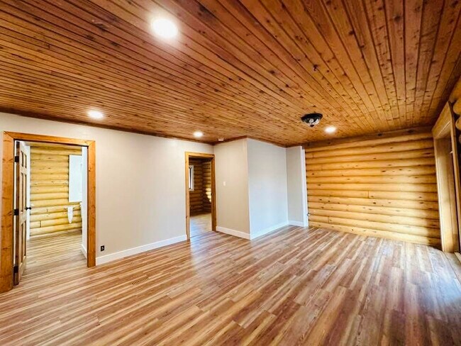 Photo - 6748 Old Fort Rd