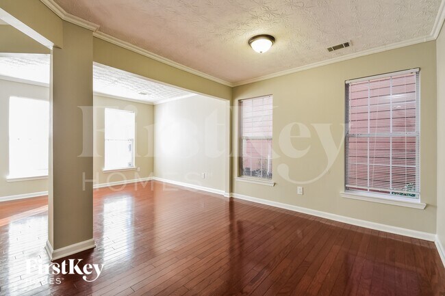 Photo - 1429 Gates Cir SE