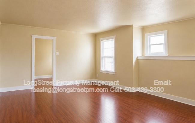 Photo - 1654 NW Van Buren Ave