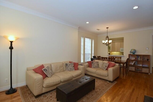 Photo - 6841 Staffordshire Blvd