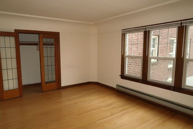 Photo - Lola Apartments