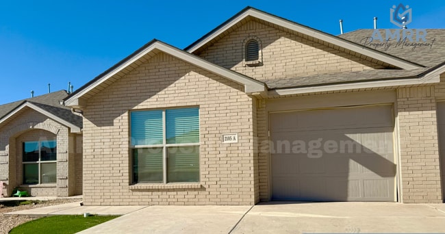 Building Photo - Incredible 3 Bedroom in North Lubbock! Unit Cypress - 2105 N Ave K  B