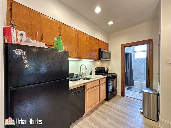 Photo - 2821 W Shakespeare Ave Unit 2F