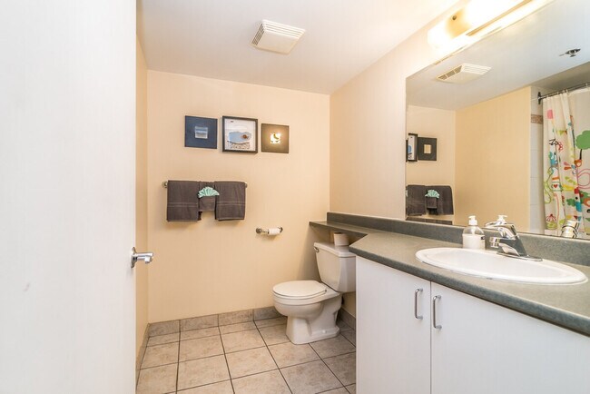 Photo - 1211 Rue Ste-Élisabeth Unit ID1261835P