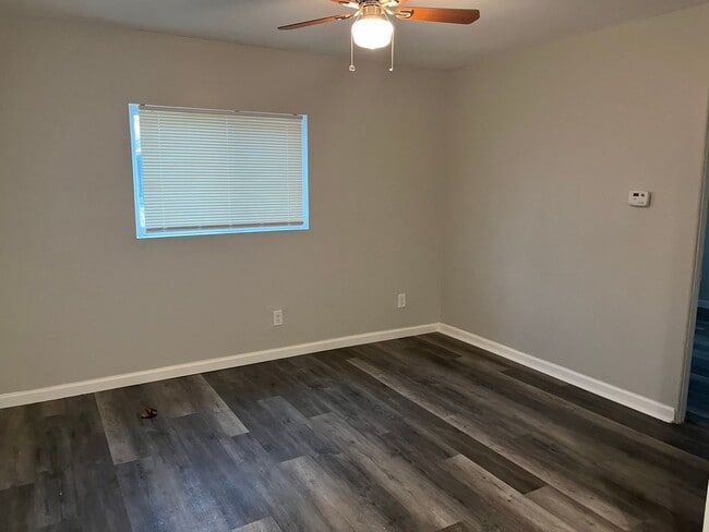 Photo - One bedroom one bath apartment in Alton