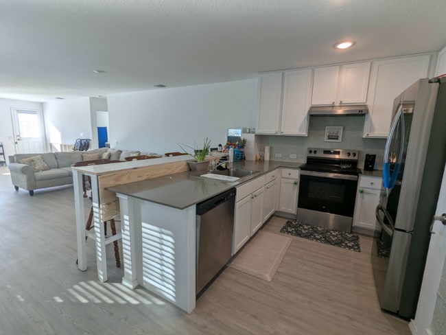 Building Photo - 5730 Repeating Wy