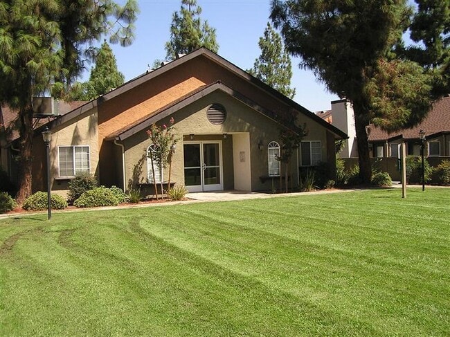 Photo - 5140 E Kings Canyon Rd