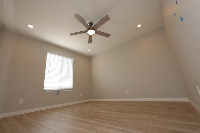 Photo - 476 E Linda Ave