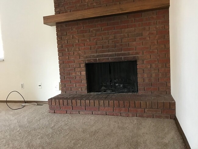 Photo - 3723-3725 Findlay Lane - Mitchell Unit 3723