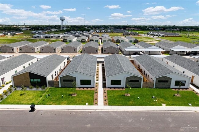 Photo - 800 Oriole Rd Unit 3