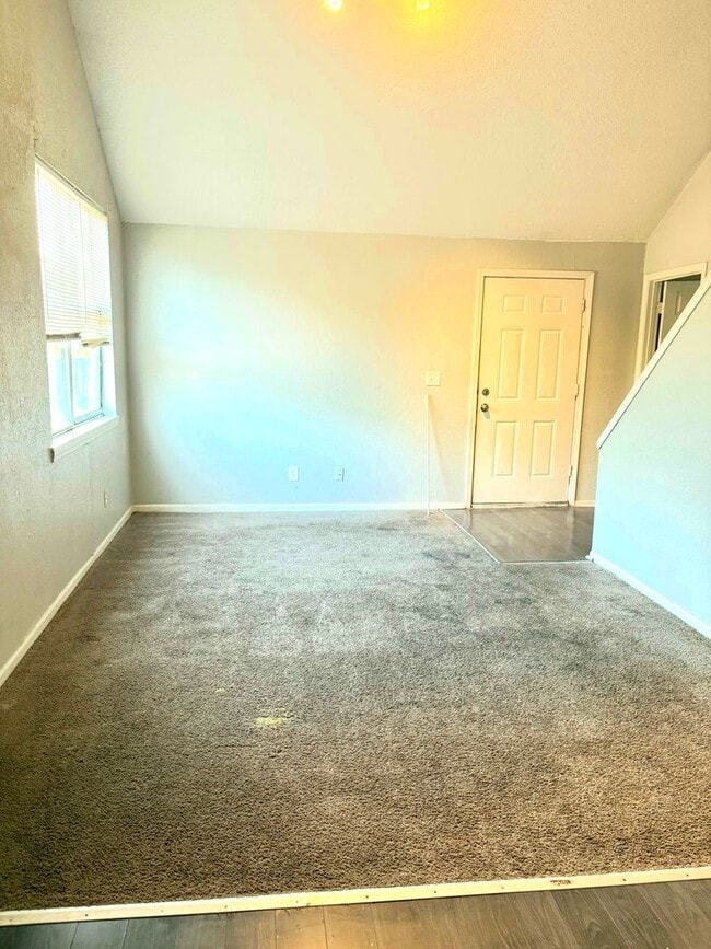 Photo - 1522-1522 E 50th St Unit 1522 E 50th St