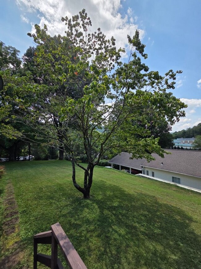 Photo - 65 Mystic Ln