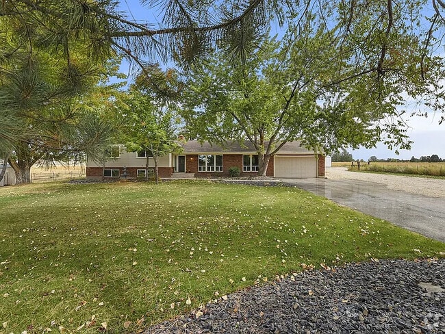 Building Photo - 2700 N Brandon Rd Rental