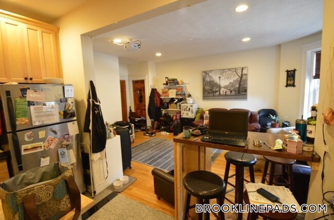 Photo - 69 Babcock St Unit 2