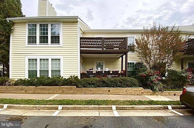 Photo - 9919 Oakton Terrace Rd