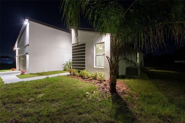 1057 Sabine Pl