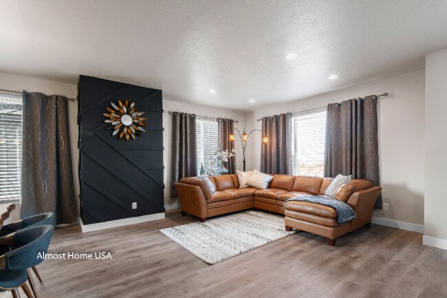 572 Lewski Ln