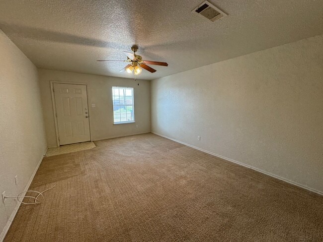 Photo - 196 Ryan Cir Unidad C