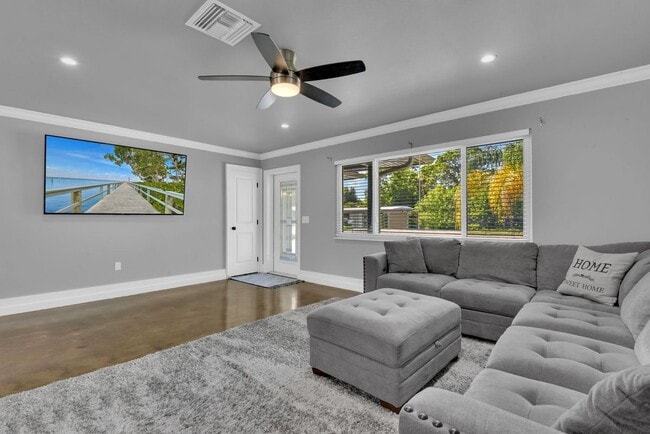 Photo - 2413 Dover Ave