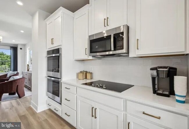 Photo - 2111 Acadia Rd