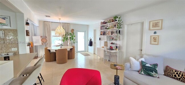 Building Photo - 932 15th St Unit 2