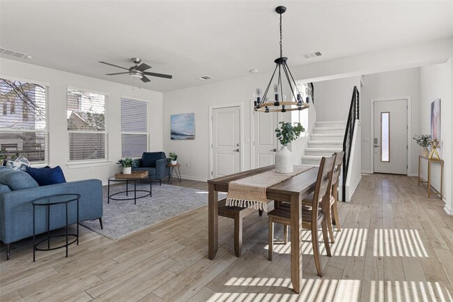 Photo - 1716 Adina St