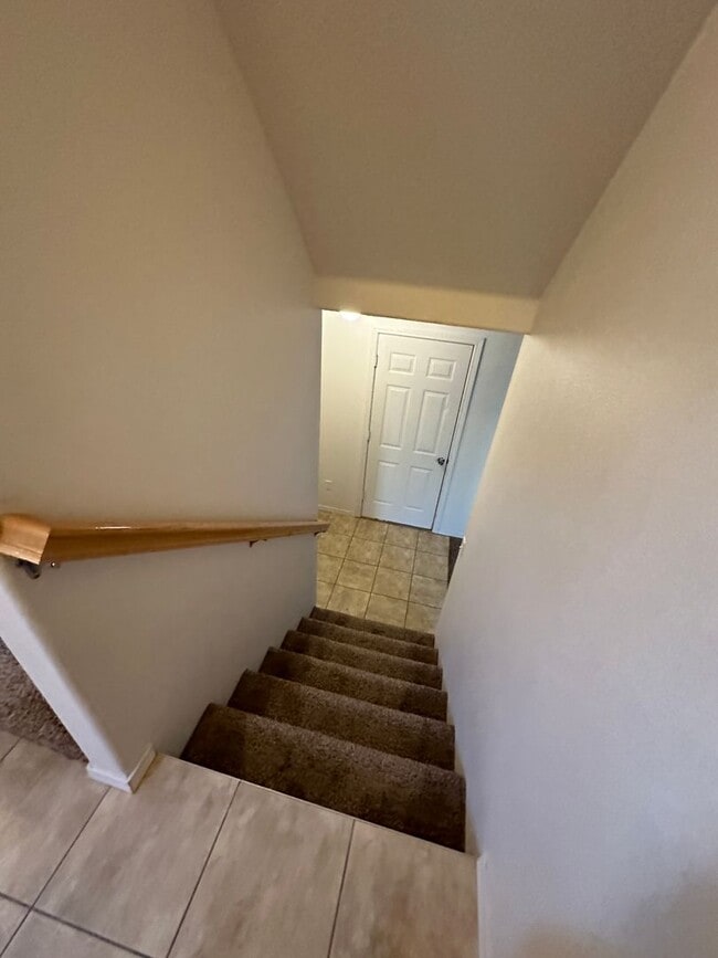 Photo - Spacious 2 bed/2.5 bath with bonus room townhome off Road 68